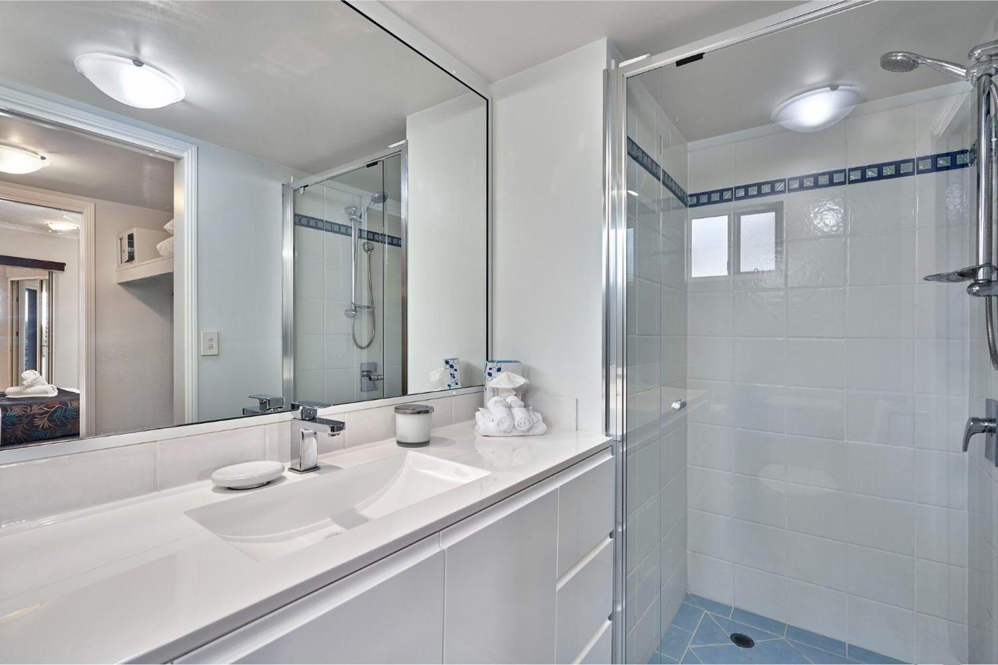 North Cove Waterfront Suites Cairns Kültér fotó